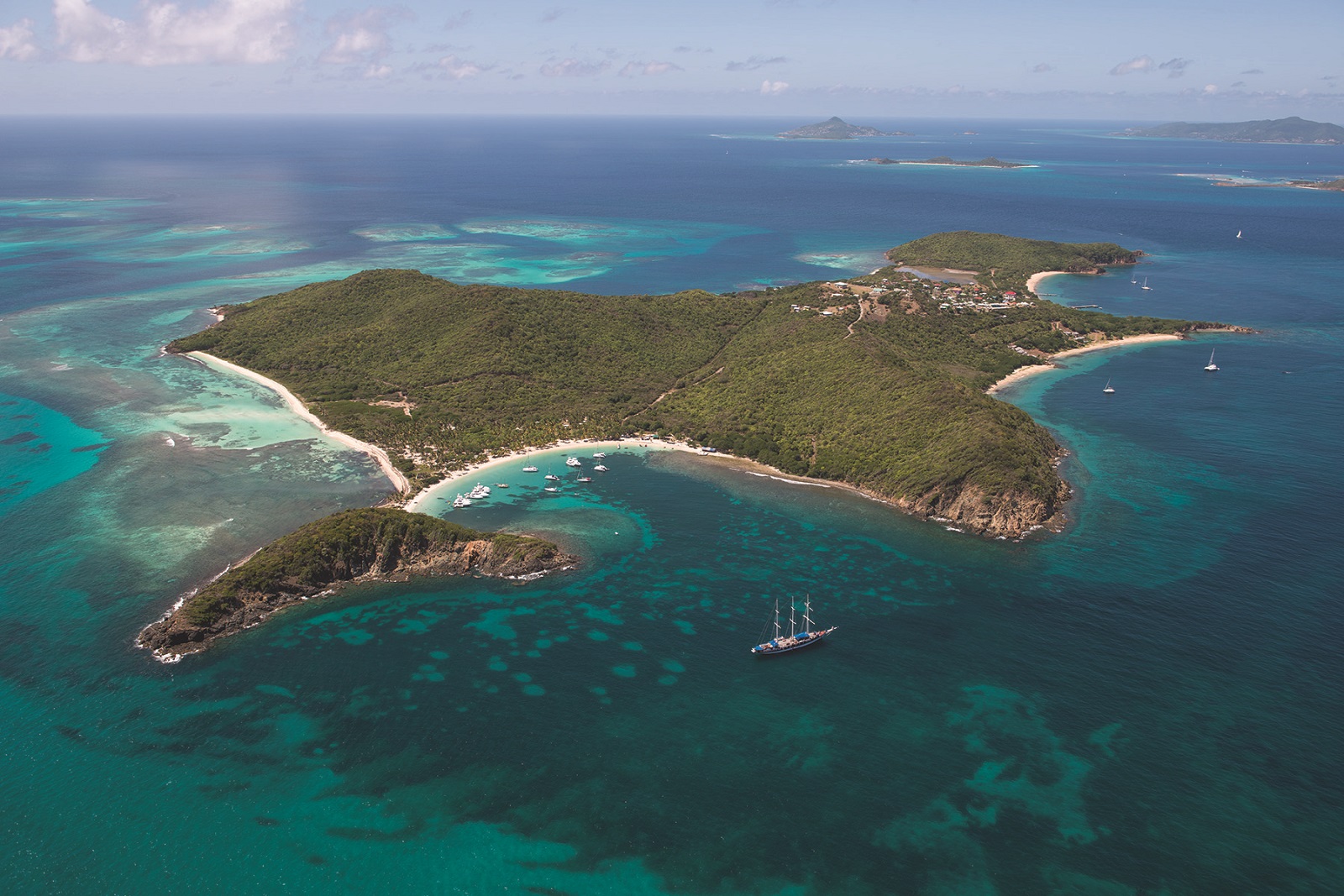 Tobago Cays - Mustique Airways